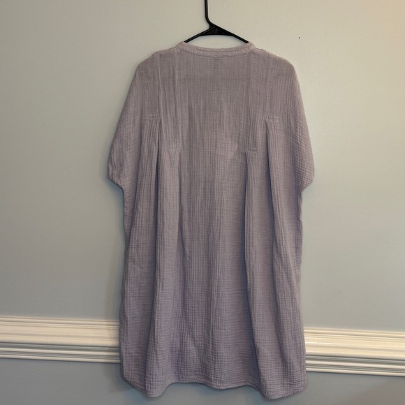 Raquel Allegra Light Purple Button-Up Tunic - Picture 2 of 4